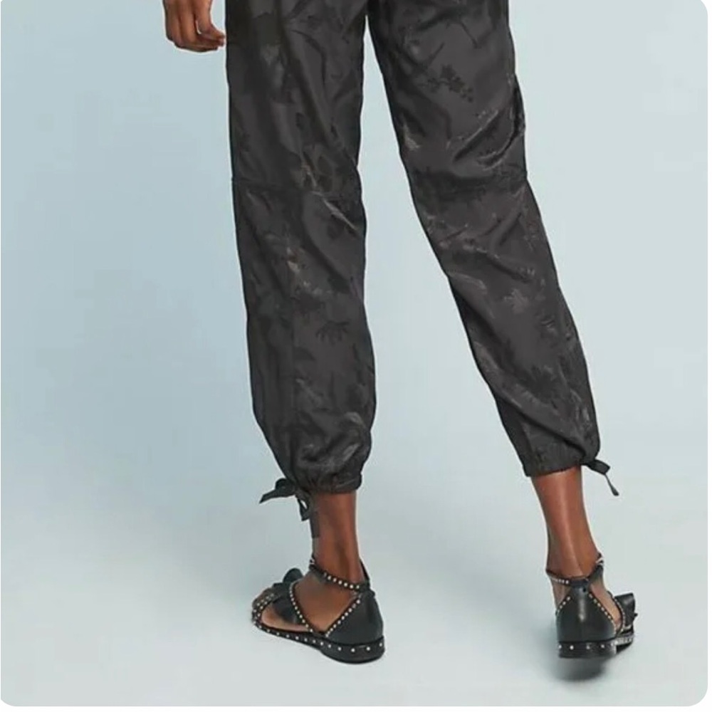 NWOT Womens Anthropologie Black Embellished Floral Cropped Harem Jogger Pants